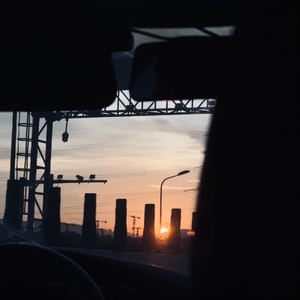 美女内裤㊙️露出奶头
